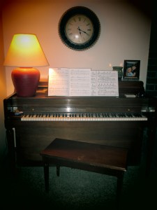more piano 027